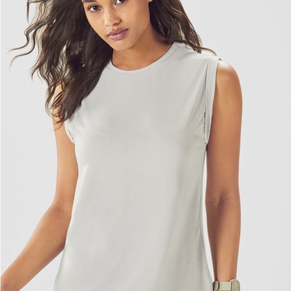 Fabletics Cream Muscle Tee Boxy Style